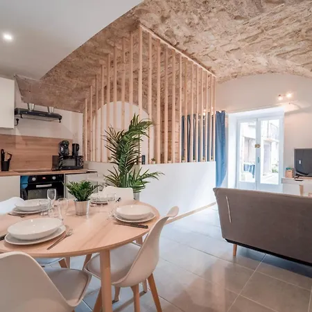 Atlas - Uno Appartement *